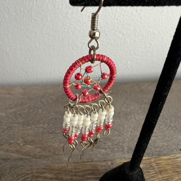 🍭6/$30 Handmade Red, White and Silver Mini Native American Dreamcatcher Earrings - Picture 2 of 5
